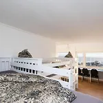 Skyhostel *