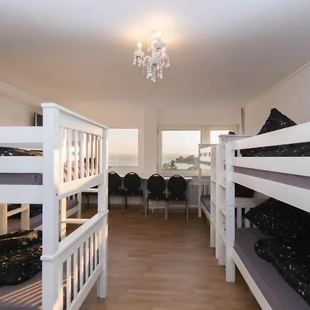Skyhostel * Friedrichshafen
