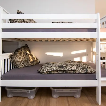 Hostel Skyhostel Friedrichshafen