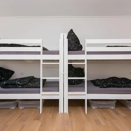 Skyhostel Φριντρισχάφεν