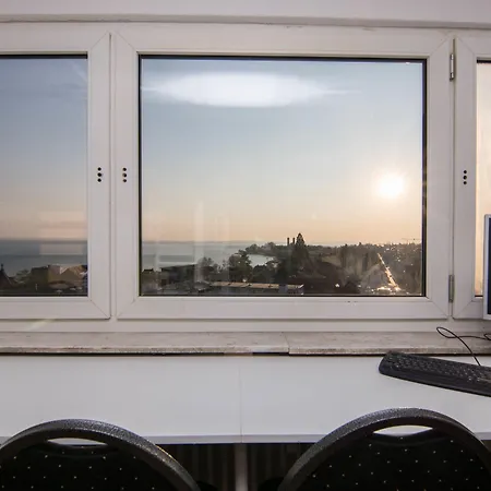 Skyhostel *