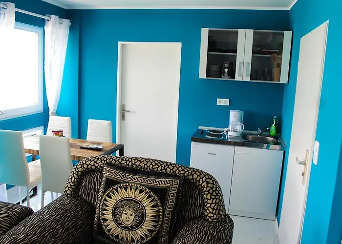 Skyhostel Vandrarhem *