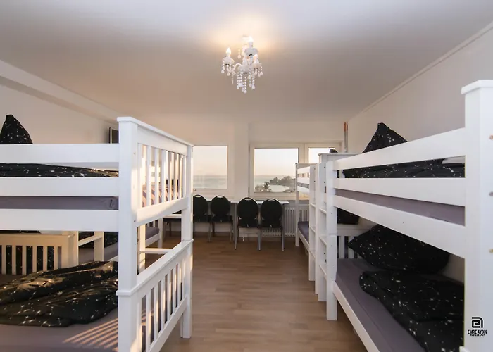 Skyhostel * Friedrichshafen